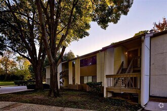 Building Photo - 12100 Melville Dr