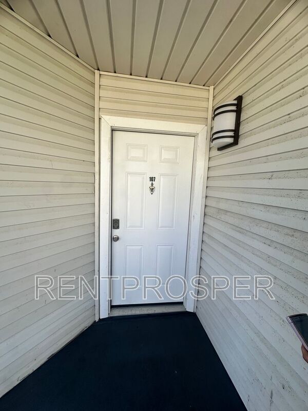 Foto del edificio - 2568 Woodgate Blvd