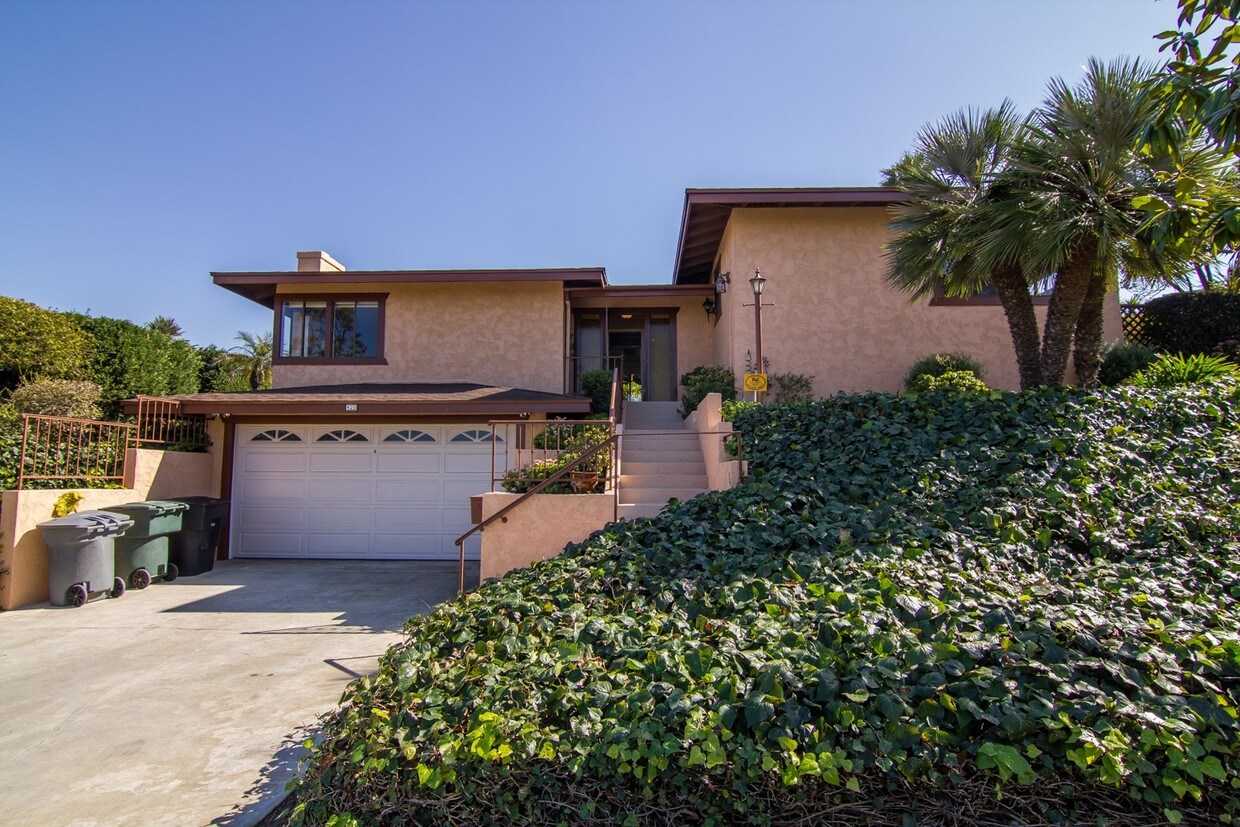 50 Houses Available for Rent in Redondo Beach, CA