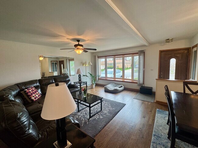 Foto del edificio - 7441 W Mulford St