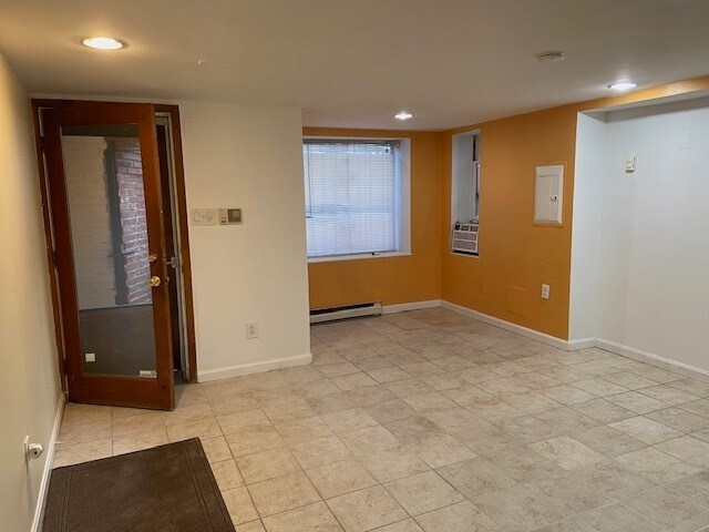 Building Photo - 1539 Monroe St NW