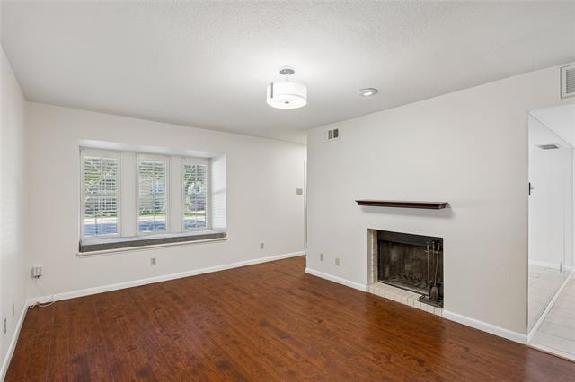 Foto del edificio - 7518 Woodthrush Dr