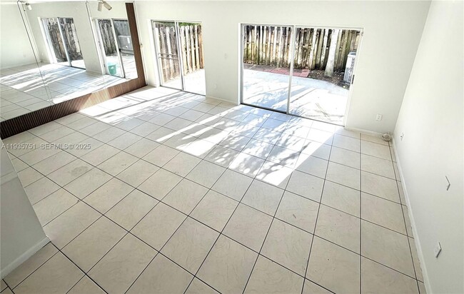 Foto del edificio - 13922 SW 102nd Ln