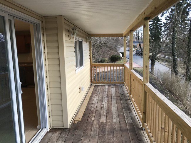 Foto del edificio - 10315 Lindberg Ave