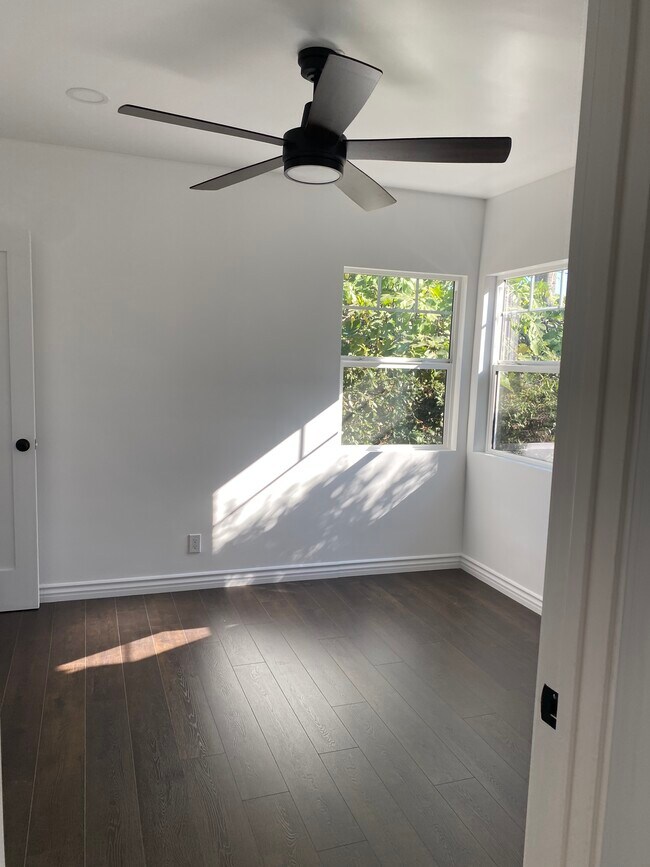 Foto del edificio - 2825 Moss Ave