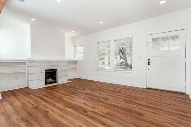 Foto del edificio - Beautiful Craftsman Style in Junius Heights!