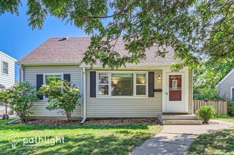 Foto principal - 5745 Washburn Ave S