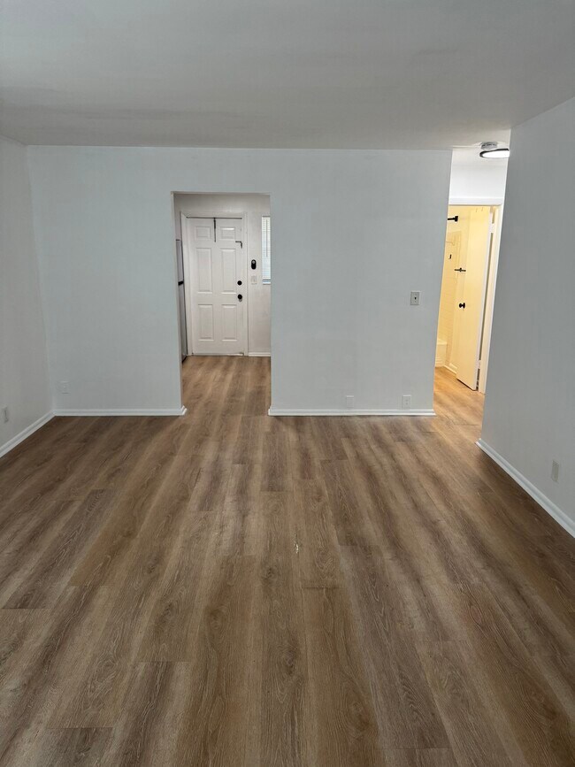 Foto del edificio - 171 S Broadway