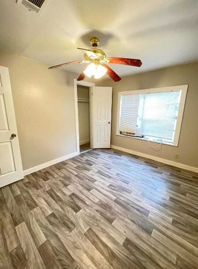 Foto del edificio - 6786 Ben D Smith Rd