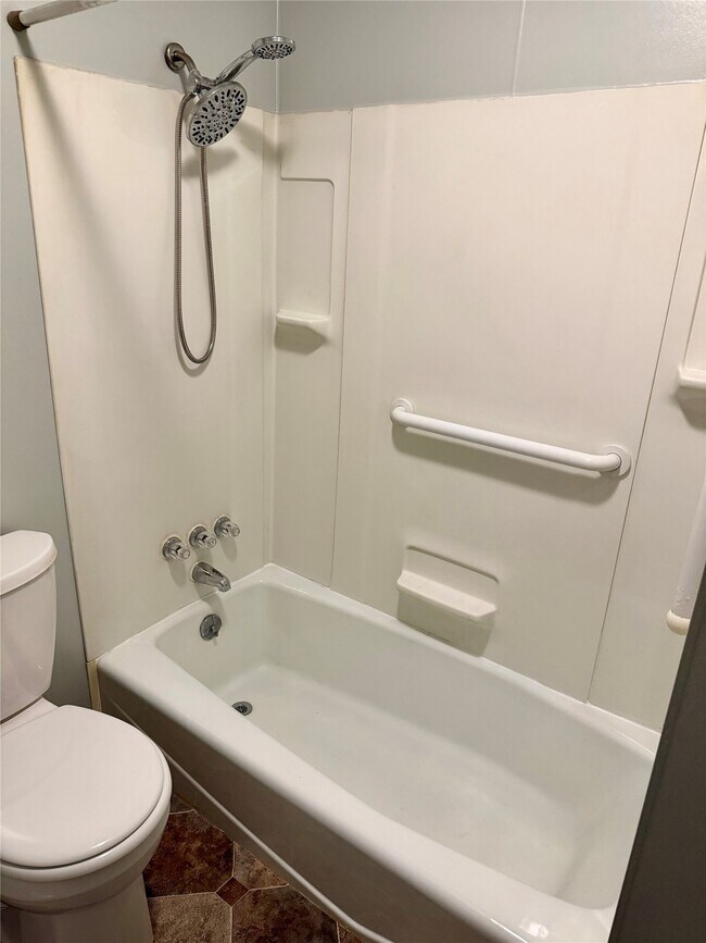 Foto del edificio - 222 E 4th St