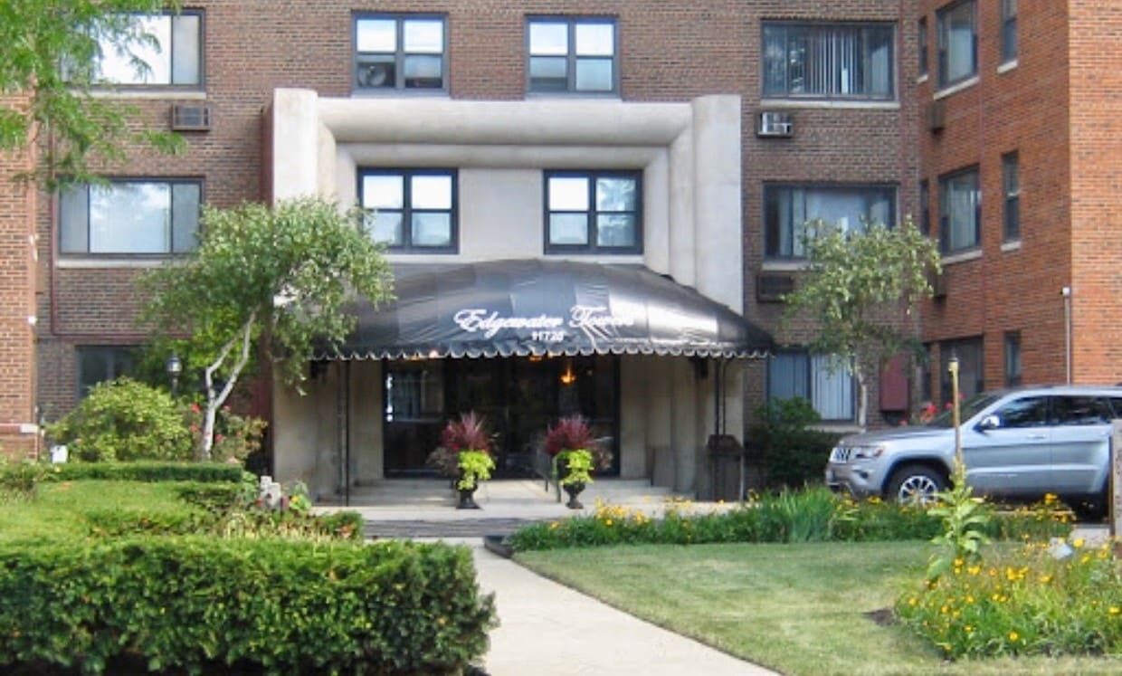 11720 Edgewater Dr, Lakewood, OH 44107 Condo for Rent in Lakewood, OH