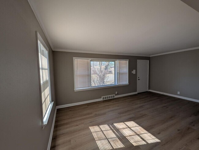 Foto del edificio - Updated & Upgraded