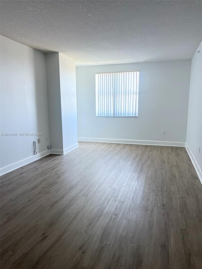 Building Photo - 50 Menores Ave