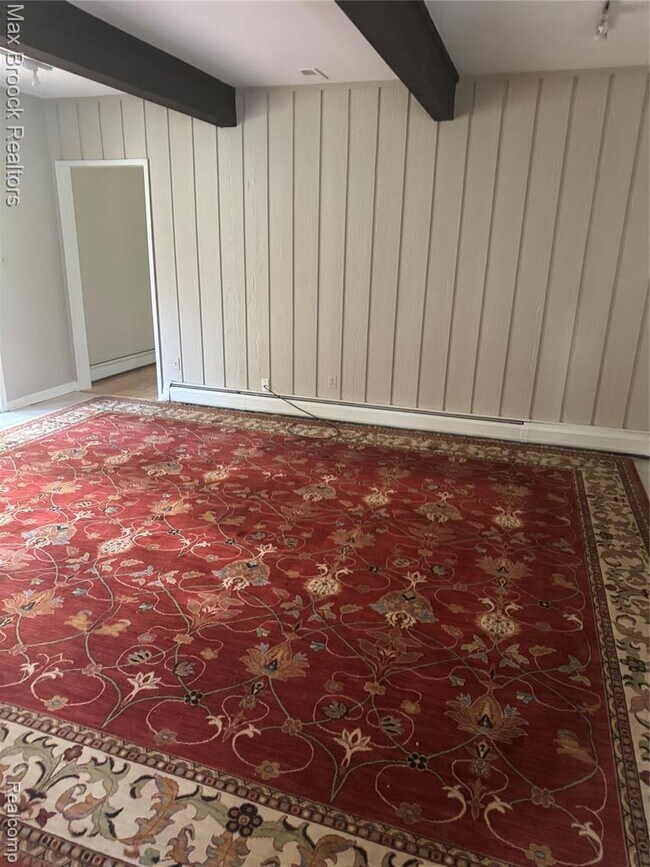 Foto del edificio - 3200 Hartslock Woods Dr