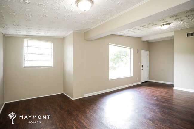 Building Photo - 8863 Yeoman Dr