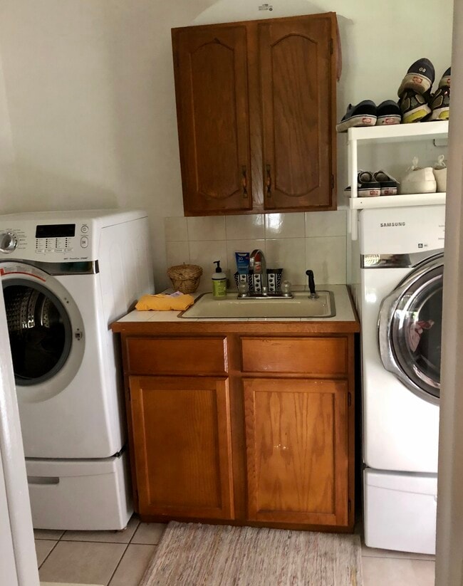 Photo - 3048 AMES ST House