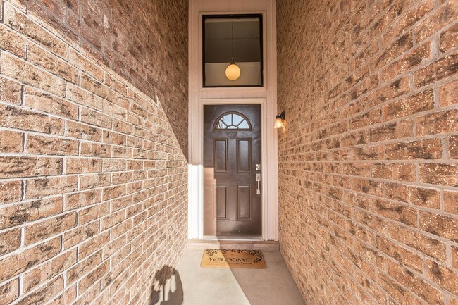 Building Photo - 766 Martha Gale Dr
