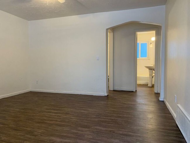 Building Photo - 2368 Orchard Ave