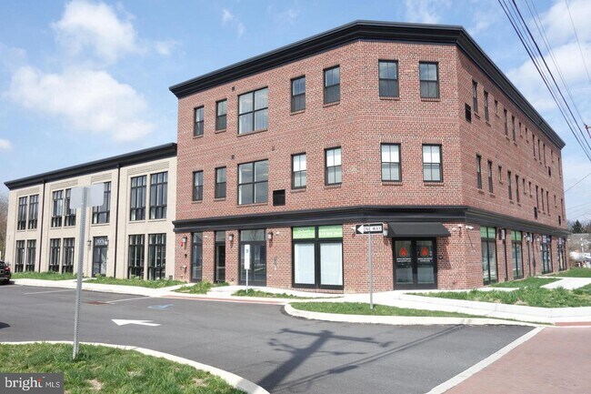 Building Photo - 210 S Mill Rd