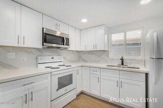 Building Photo - 444 S Delaware St