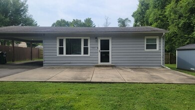 Building Photo - 10210 Browns Ct