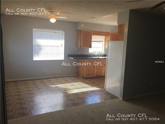 Building Photo - Nice Apopka 2/1.5 Duplex
