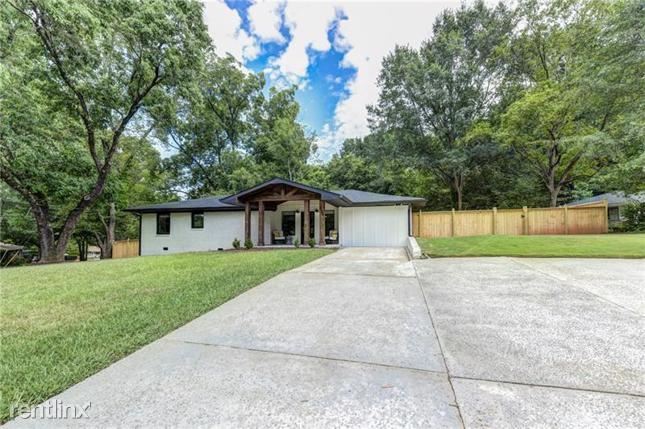 Building Photo - 3 br, 3 bath House - 939 Church Street Se