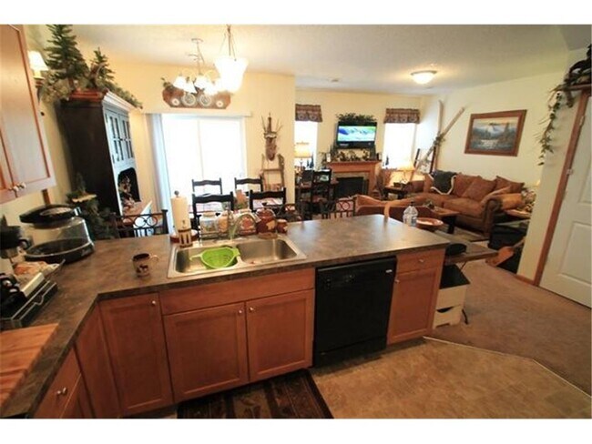 Building Photo - 15248 Maryland Ave