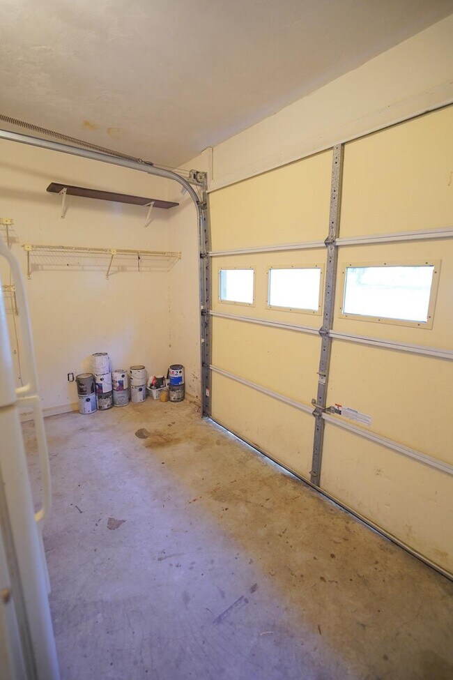 Building Photo - 1401 Sturbridge Pl