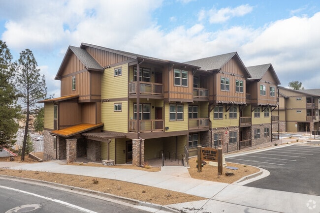 Building Photo - Plaza Way