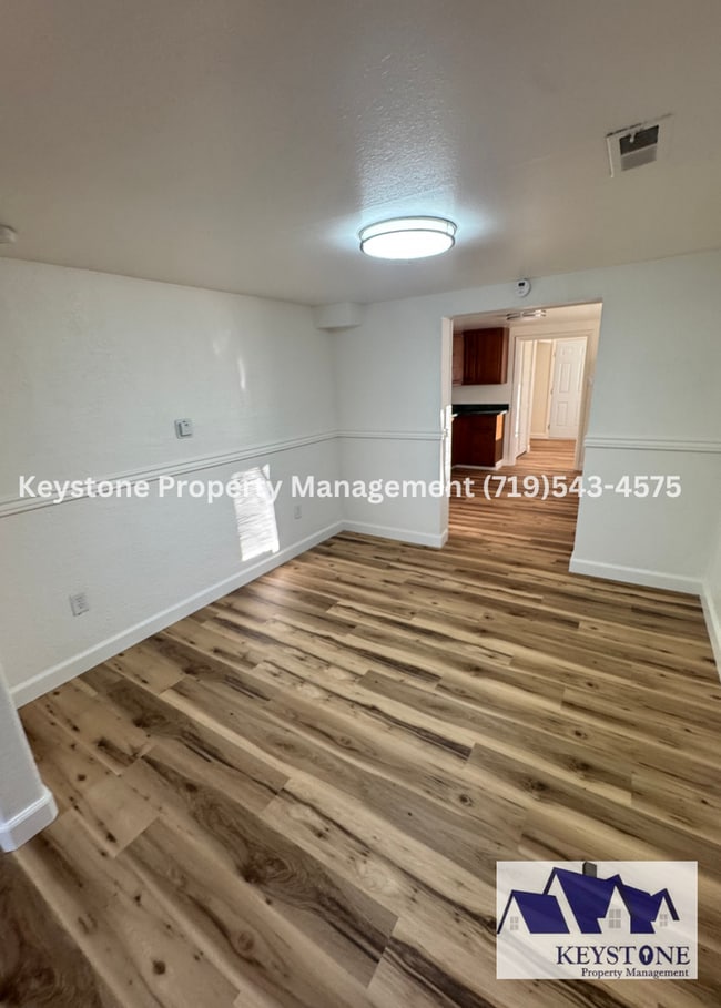 Foto del edificio - Fully Renovated Home 5 bedrooms/2 Bathrooms $1550/$1550