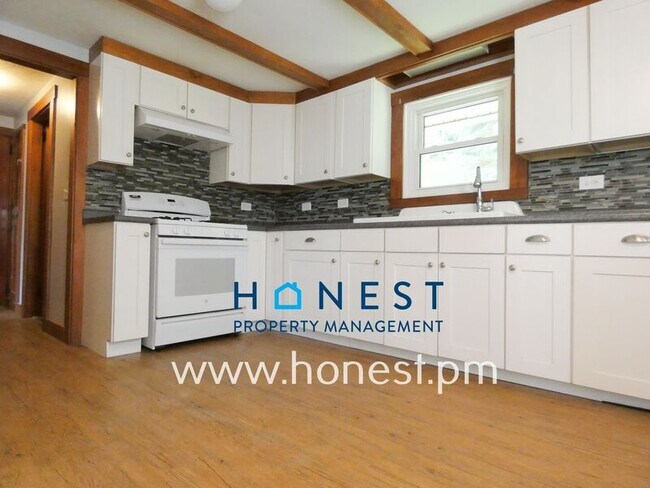 Foto del edificio - 523 Memorial Dr