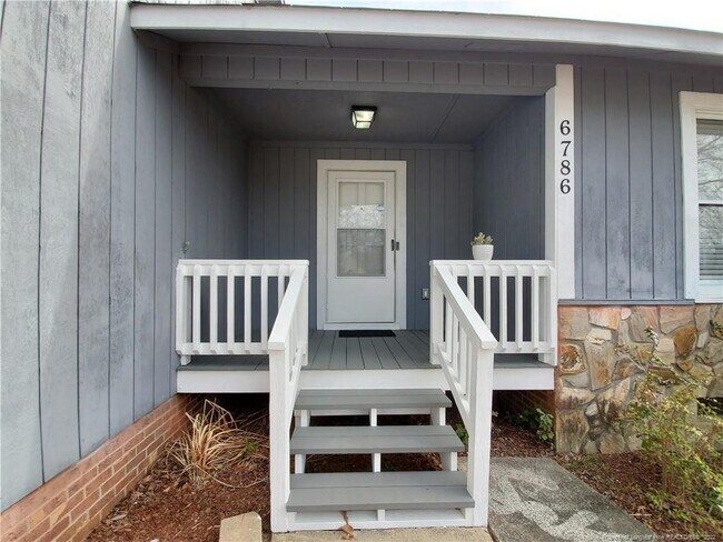 Building Photo - 6786 Candlewood Dr