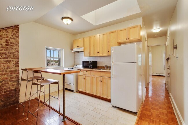 Foto del edificio - 306 Lafayette Ave