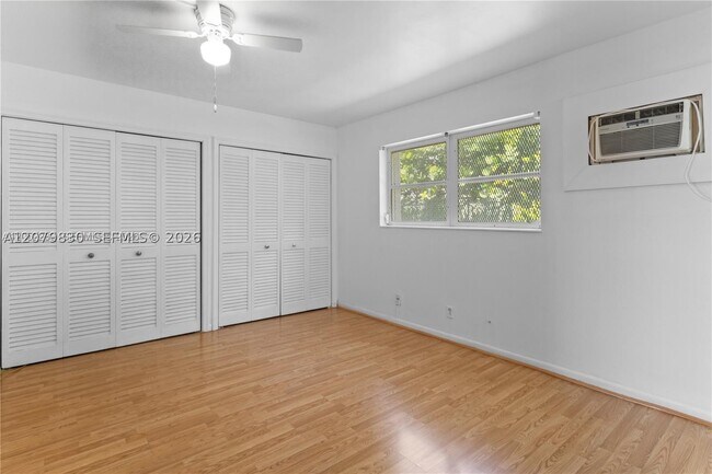 Foto del edificio - 609 NE 6th St