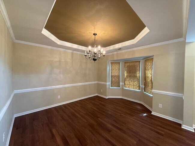Building Photo - 3819 Balsam St