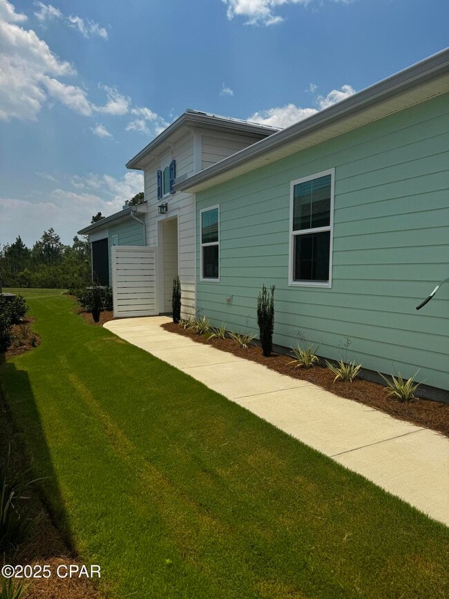 Foto del edificio - 9245 Cool Breeze Dr