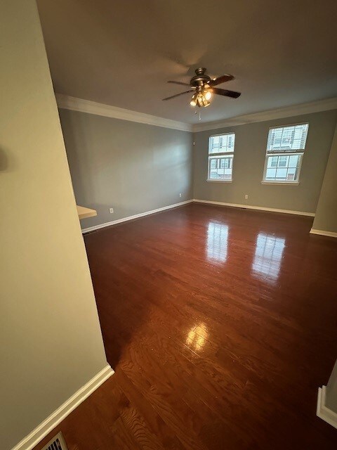 Foto del edificio - 6771 Blackstone Pl
