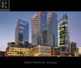 Building Photo - 470 Front St W