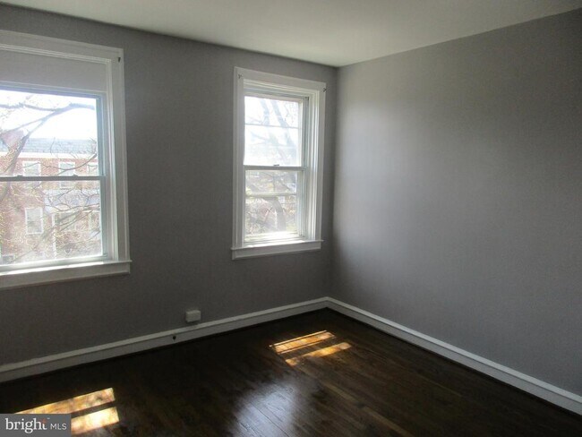 Foto del edificio - 3558 Juneway