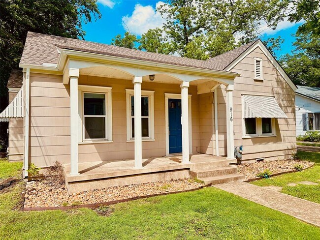 Foto del edificio - 916 E 37th St