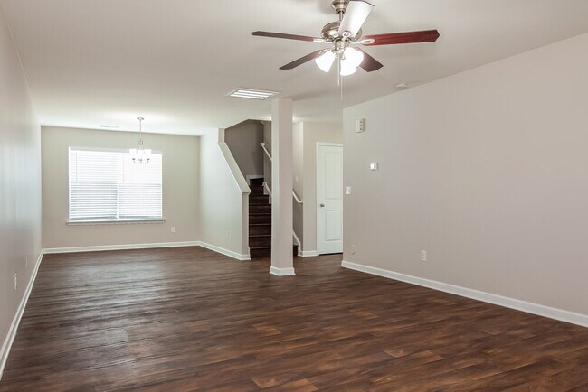 Foto del edificio - 2912 Heather Ridge Rd
