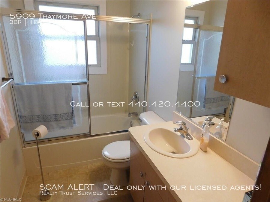 Foto del edificio - 5909 Traymore Ave