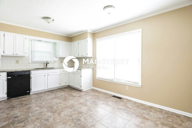 Building Photo - 3 Bedroom Pet-Friendly Home in Lewisville, NC with Main Street Renewal