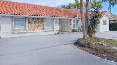 Building Photo - 4235 SW 143rd Ave