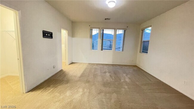 Foto del edificio - 10160 Hollis Mountain Ave