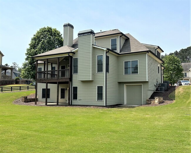 Back of House - 2980 Fallwood Dr NW