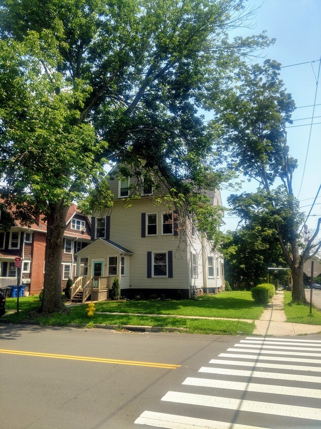 Primary Photo - 315 Alden Ave