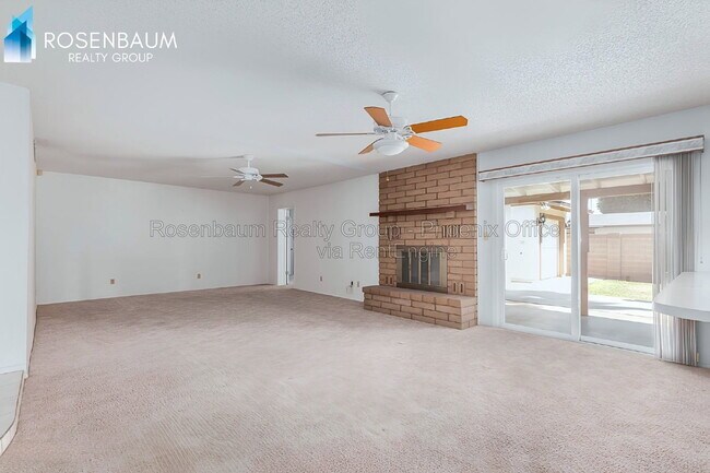 Building Photo - 2415 W Plata Ave