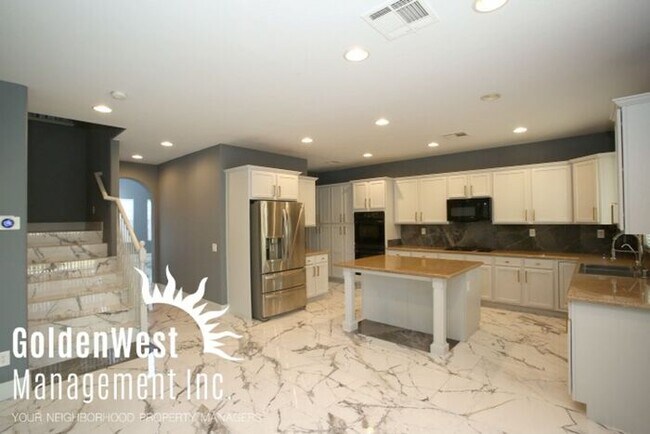 Foto del edificio - Eye Catching 5Bdm 3Ba Home in Las Vegas!